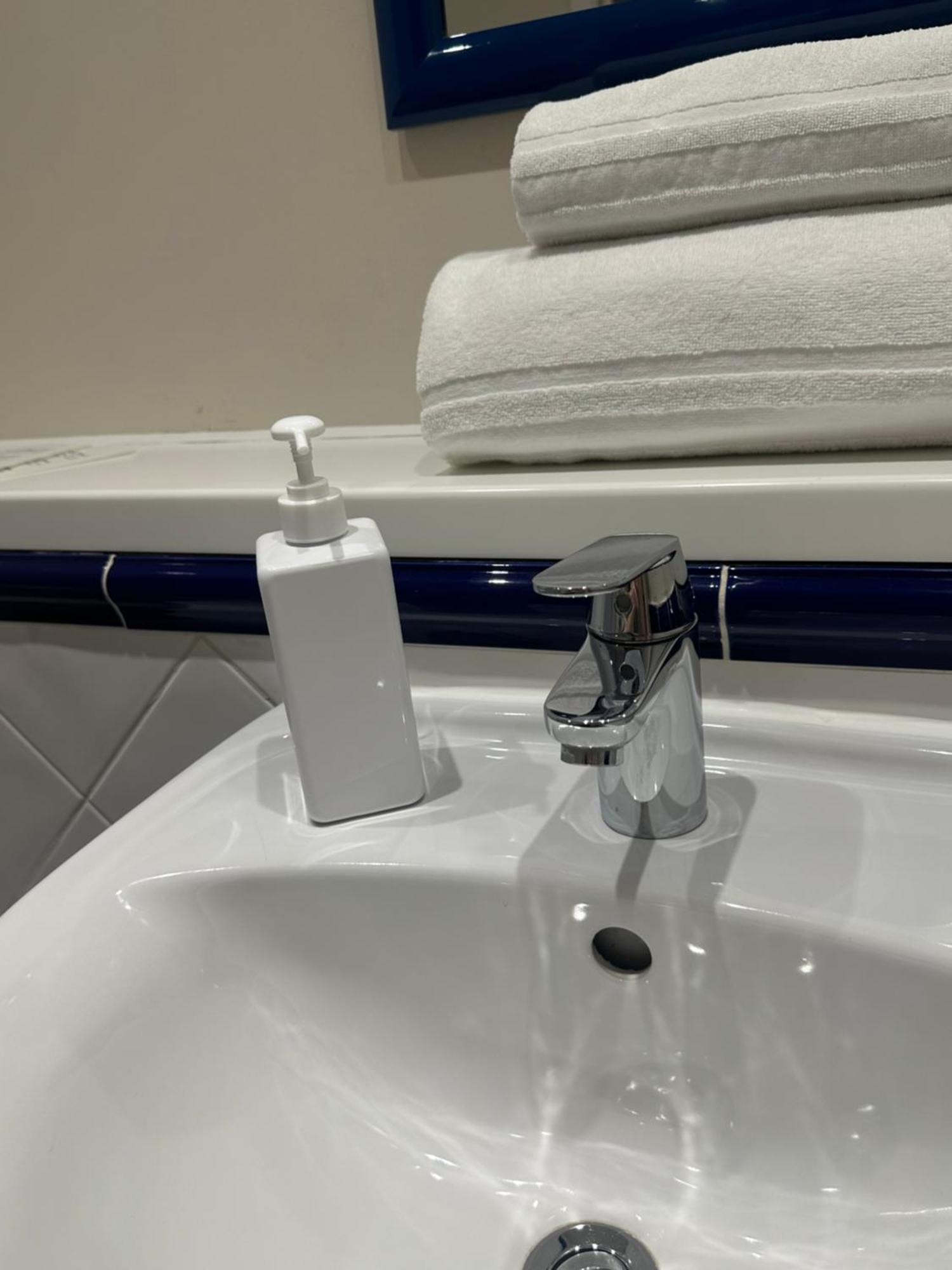 Go2 Glasgow Cumbernauld Hotel - Free Parking And Pet Friendly エクステリア 写真
