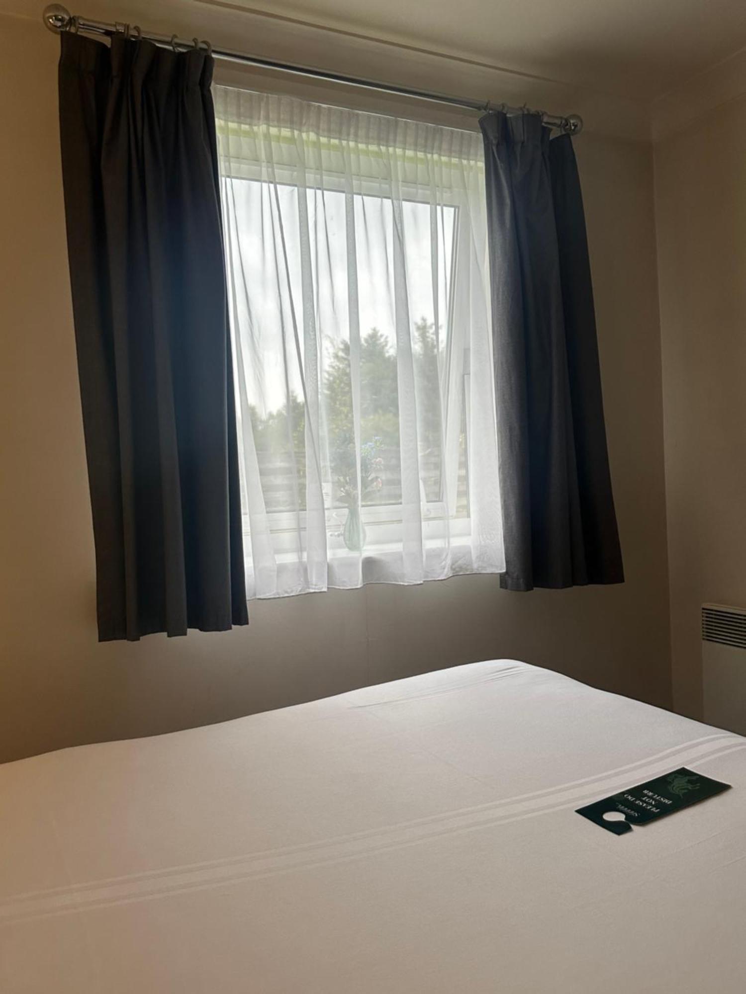 Go2 Glasgow Cumbernauld Hotel - Free Parking And Pet Friendly エクステリア 写真